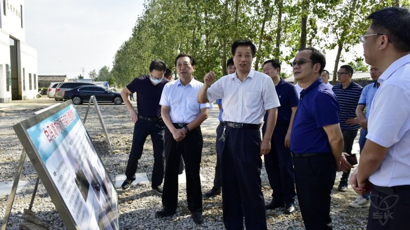 省打好污染防治攻坚办副主任英剑波到农场公司调研