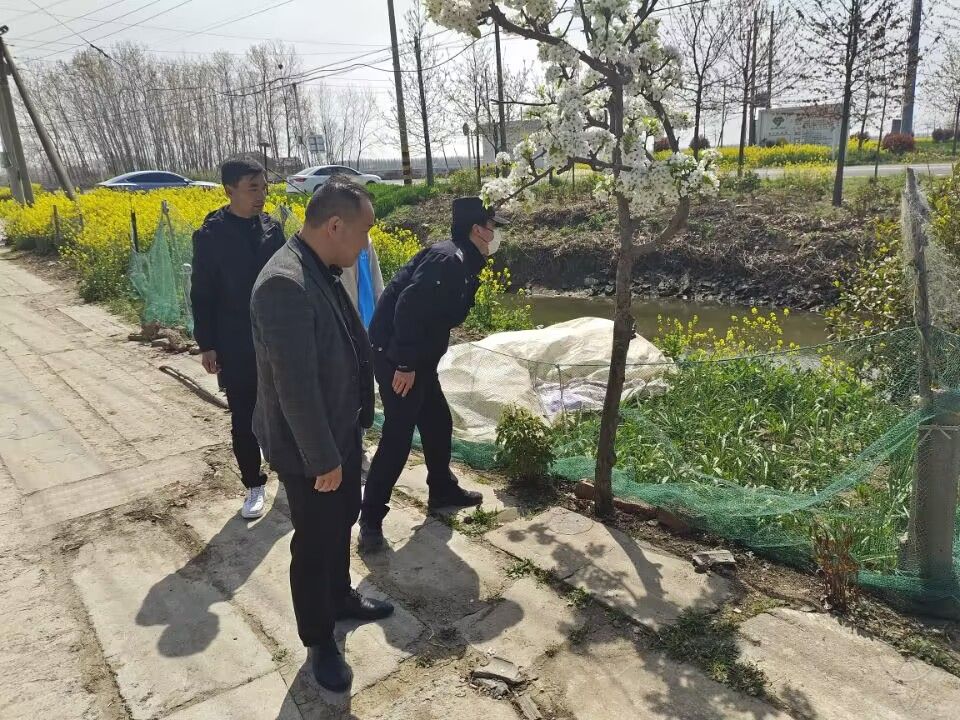 孙谢居委会开展禁毒踏查